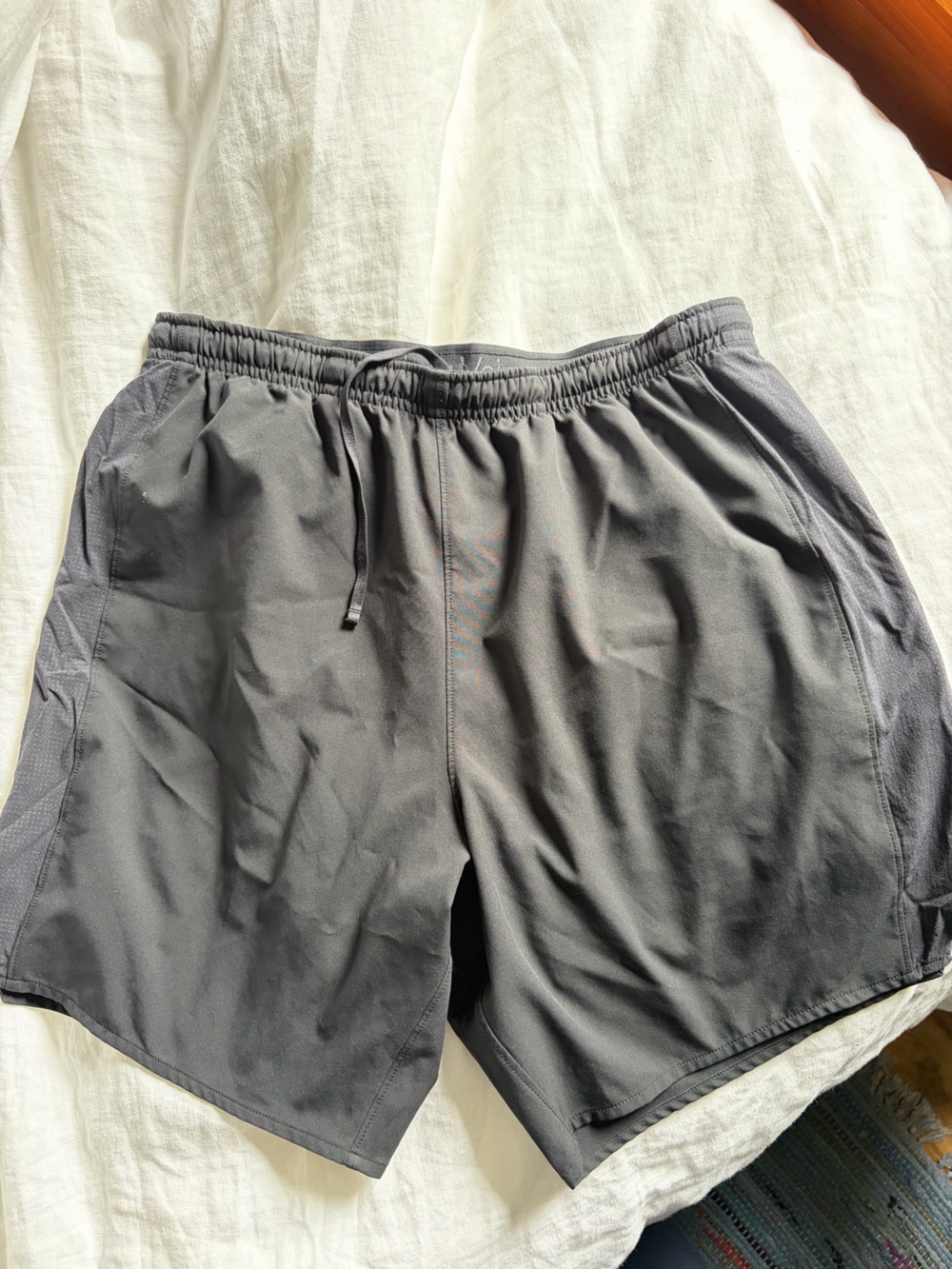 Outdoor Voices Men’s Athletic Shorts Medium